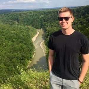 Meet your Posher, Leo